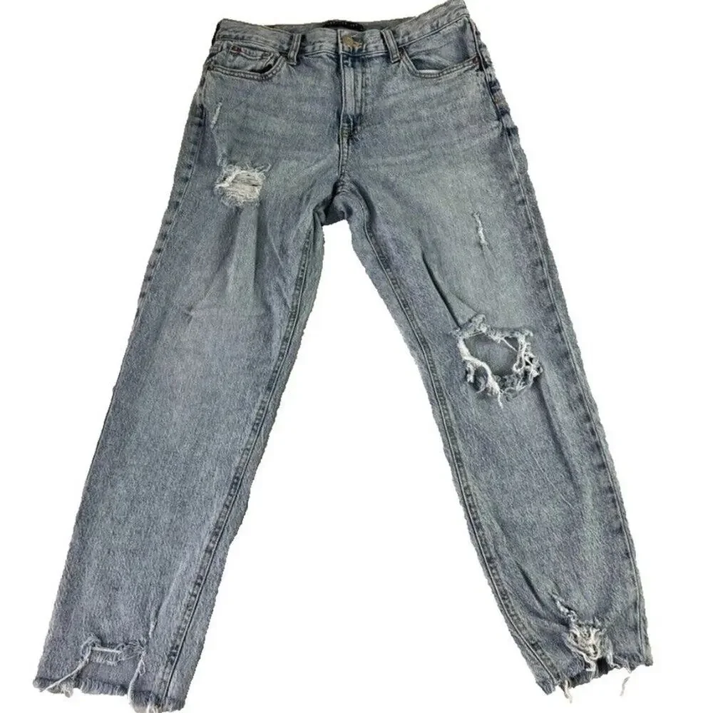 Aeropostale Mom Jean Womens  8 Reg High Rise Denim Distressed Destroyed Ripped